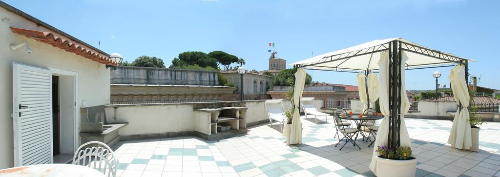 Hotel Fellini A Fontana Di Trevi Rome